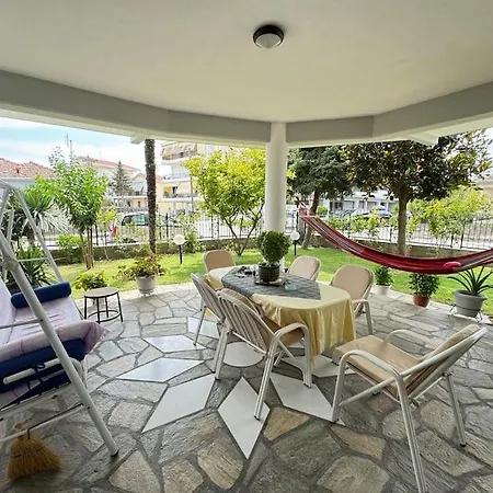 Sunny And Spacious Luxury House Pirgetos