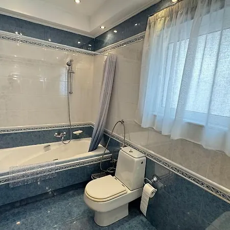 アパート Sunny And Spacious Luxury House *