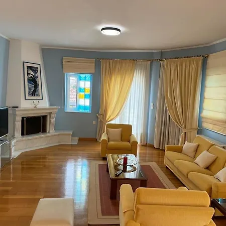 Sunny And Spacious Luxury House * Pirgetos
