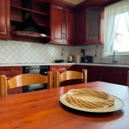 Sunny And Spacious Luxury House *