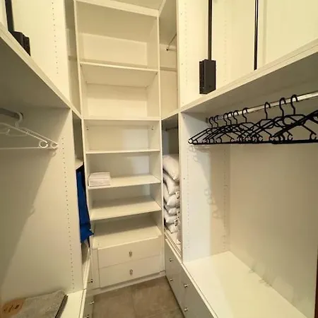 アパート Sunny And Spacious Luxury House *