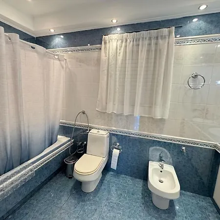 Sunny And Spacious Luxury House * Pirgetos