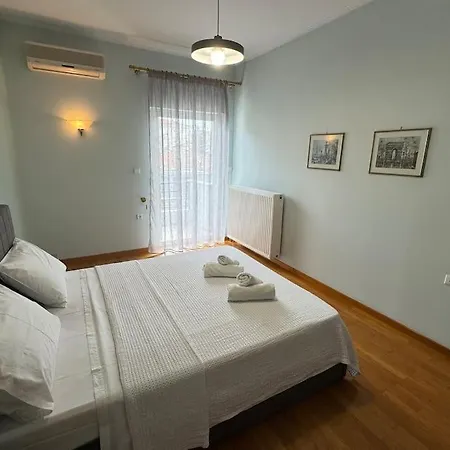 Sunny And Spacious Luxury House Apartment *