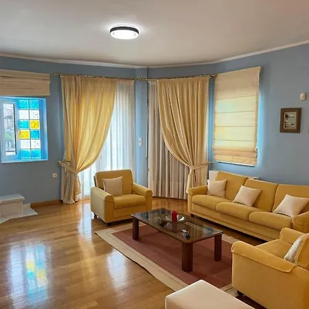 Apartment Sunny And Spacious Luxury House *